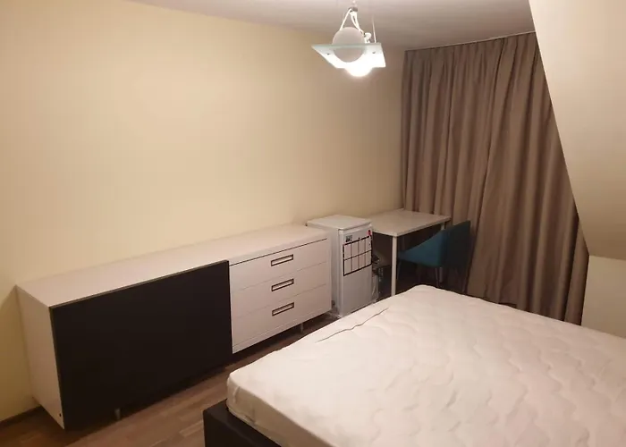 Sleeps 6 With Garden & Balcony Appartamento *