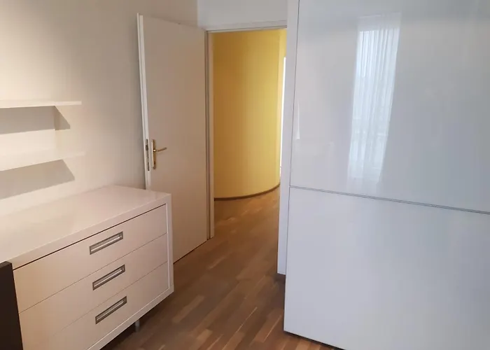 Sleeps 6 With Garden & Balcony Appartamento *